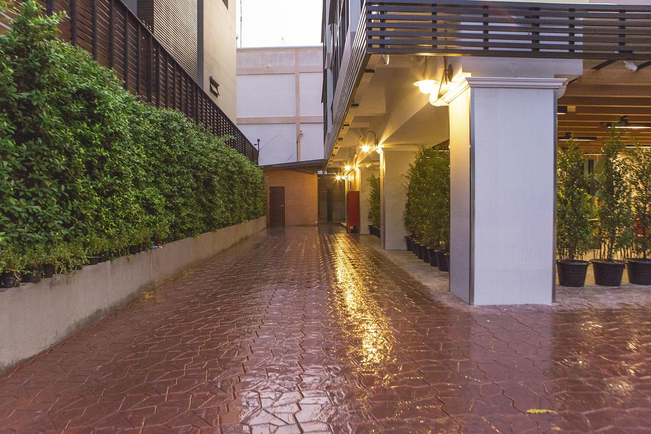 Sillemon Garden Hotel Bangkok Exterior photo
