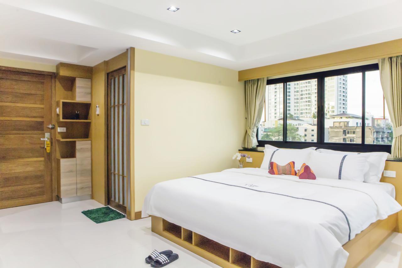 Sillemon Garden Hotel Bangkok Exterior photo
