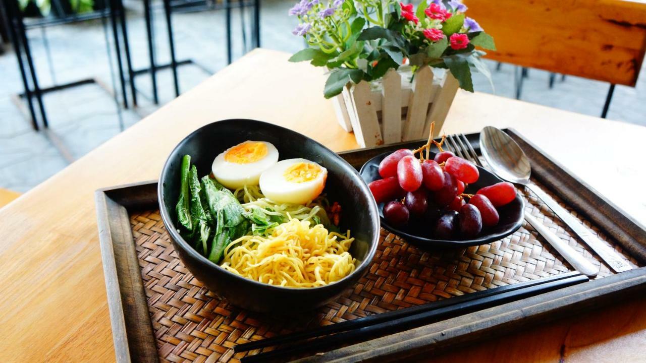 Sillemon Garden Hotel Bangkok Exterior photo
